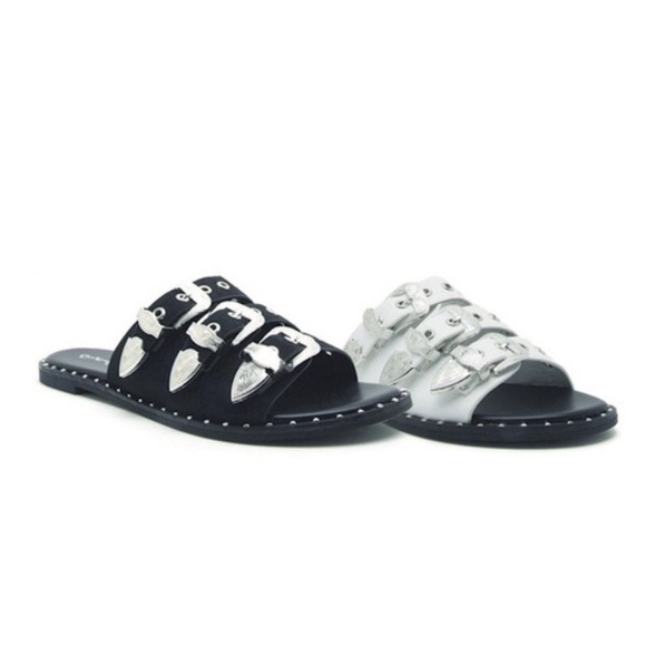 🆕Running Wild | Western Studded Buckle Sandals - Picture 6 of 6